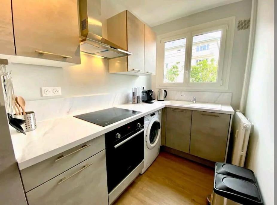 Pluton - Sils Apartment Caen Bagian luar foto